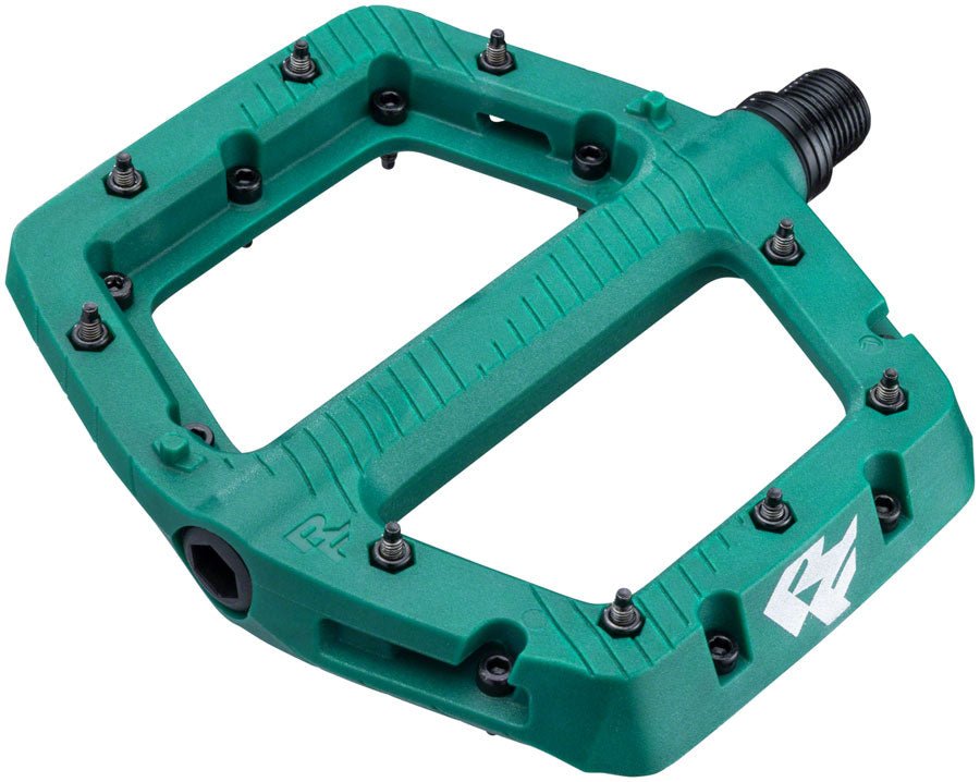 RaceFace Chester Pedals - Large - Green - The Lost Co. - Race Face - PD24COMPLGRN - 821973469331 -