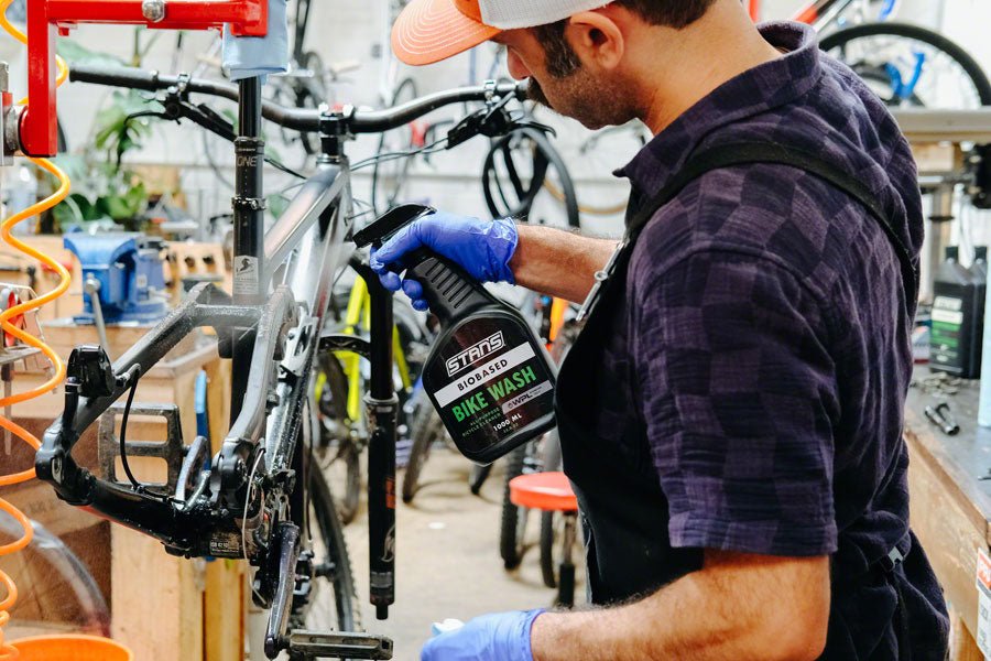 Stans Biobased Bike Wash - 1L - The Lost Co. - Stans No Tubes - LC0007 - 847746066156 - 