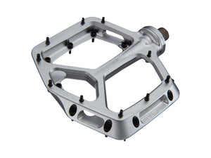 RaceFace Atlas Pedal - The Lost Co. - RaceFace - 210000007022 - 821973415413 - Silver -